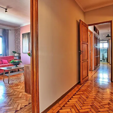 Apolonia Apartament *